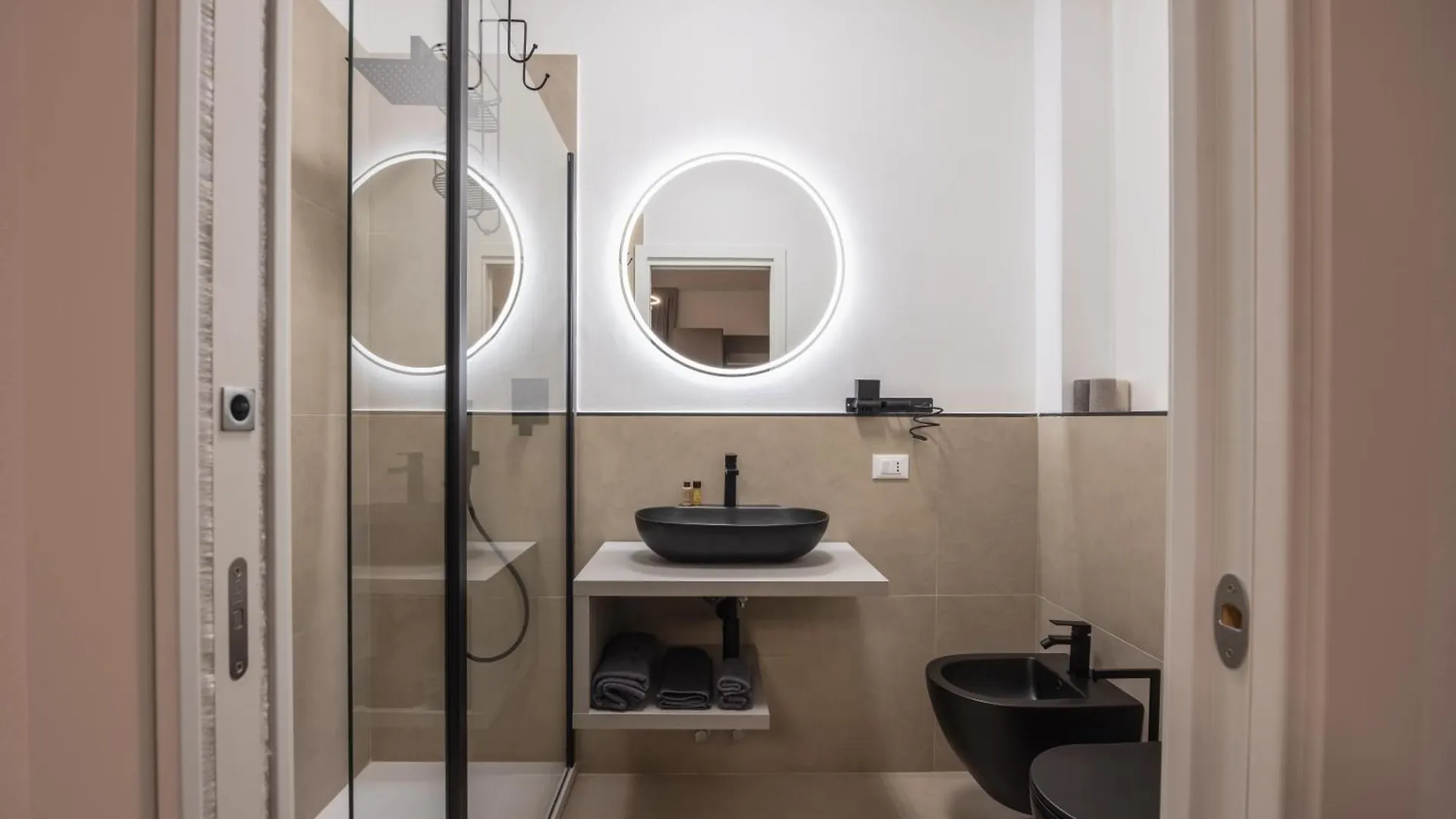 Luxury Station Suite Bologna Guest house