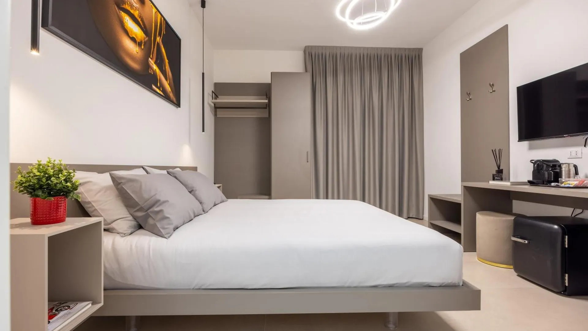 Luxury Station Suite Bologna