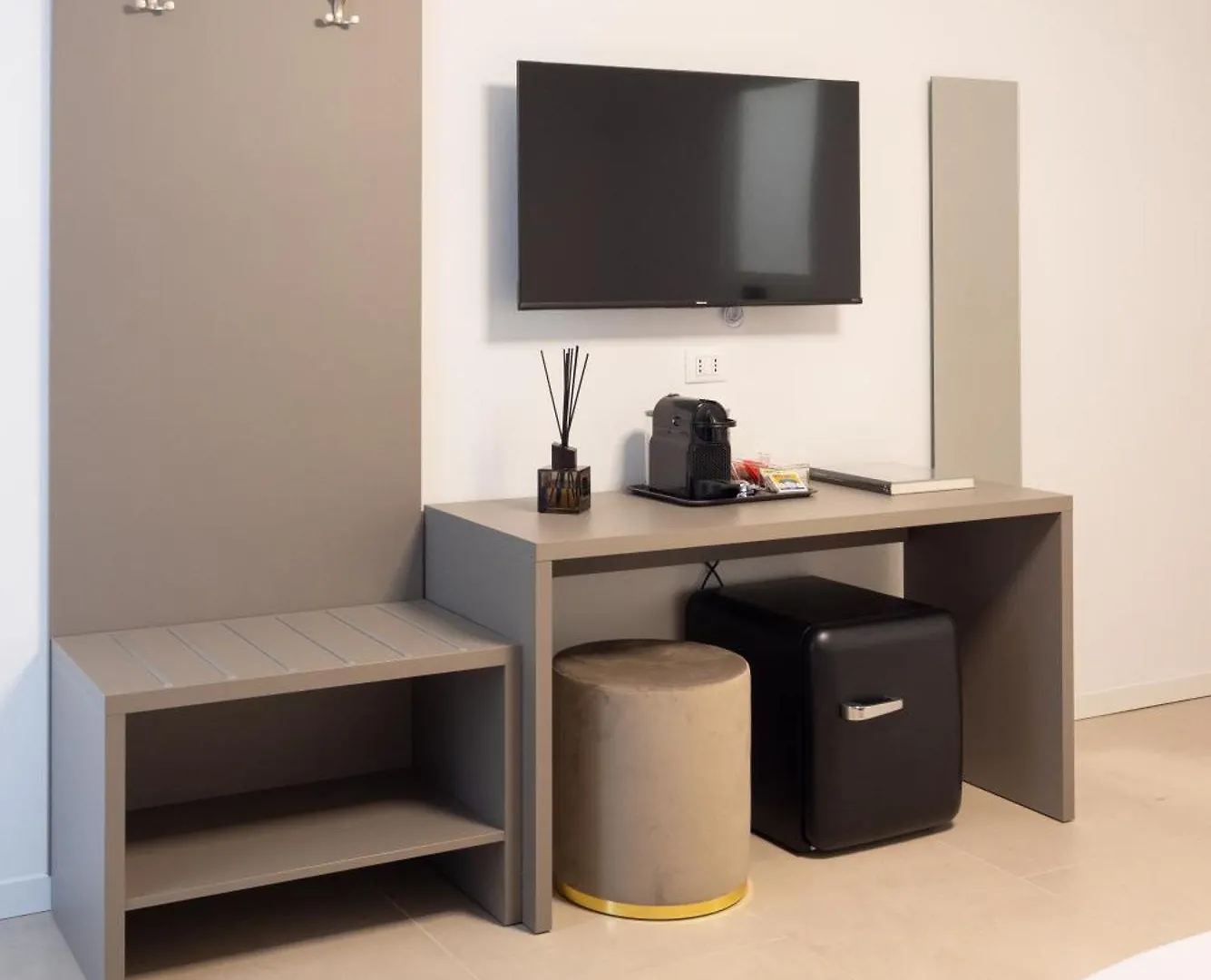 Luxury Station Suite Bologna 0*,  Italy